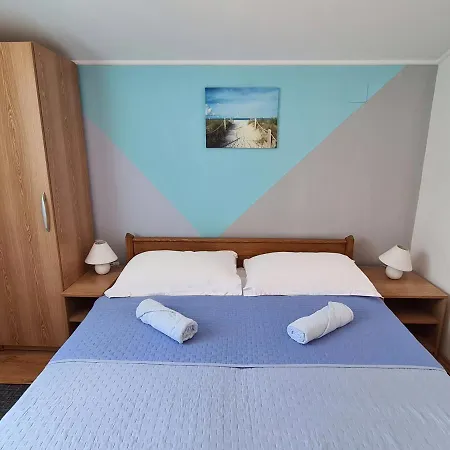 Camp Krka Affittacamere