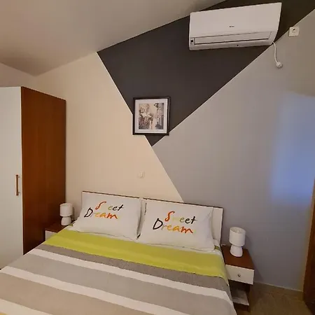 Camp Krka Affittacamere