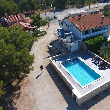 Гостевой дом Camp Krka Лозовац