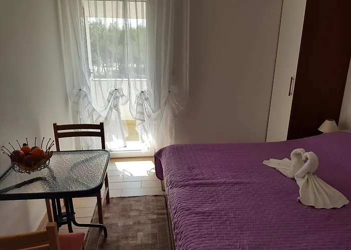 Camp Krka בית הארחה 3*